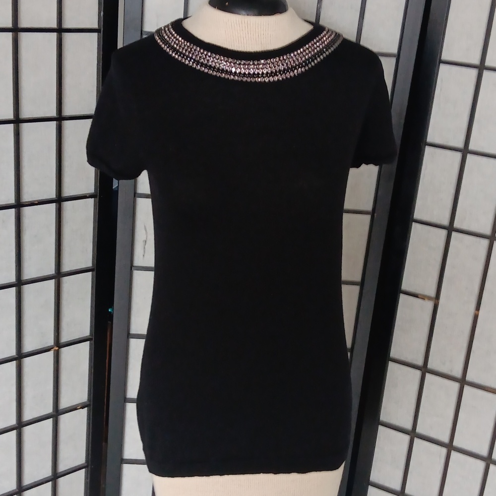 BCBG MAXAZRIA Sweater. Size S.